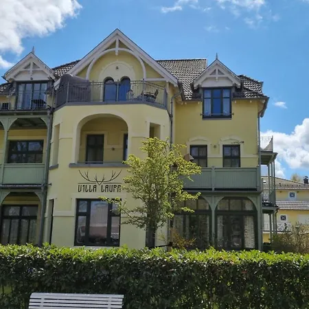 Laura - 42-02 아파트